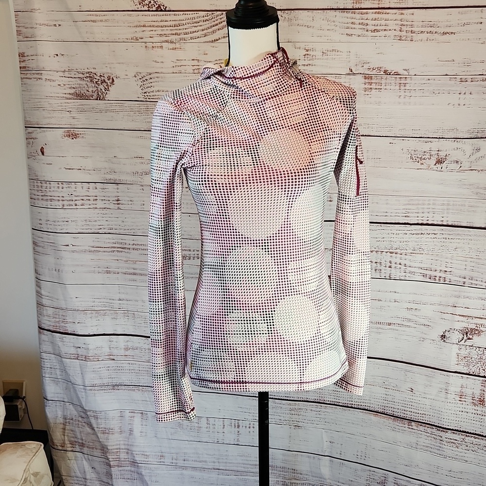 Lole women's athletic hoodie with zipper on side of neck